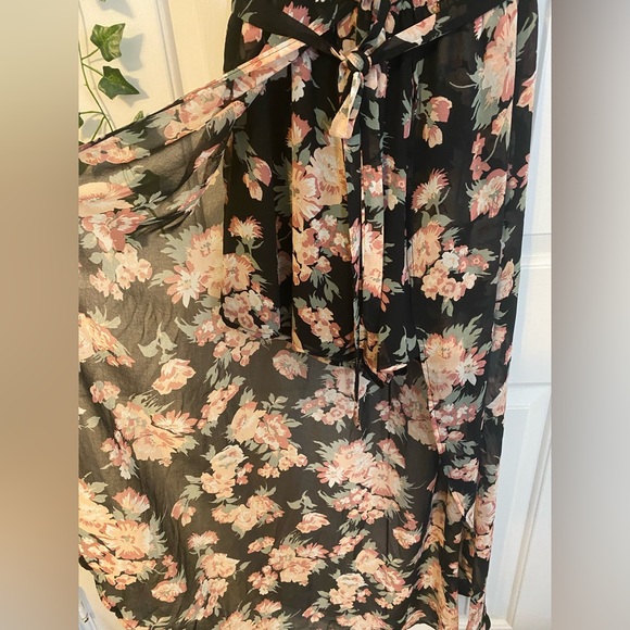 Floral Romper with Sheer Overlay | L | Off-Shoulder, Detachable Straps, High-Low - Picture 6 of 13